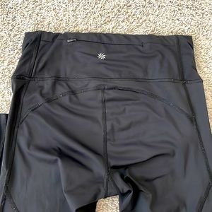 Athleta Challenge 7/8 Tight Leggings Size Small Black